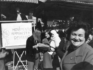 manifestazione 8 marzo movimento romano pompeo magno femminismo herstory  luoghi donne gruppi lesbiche Roma archivia